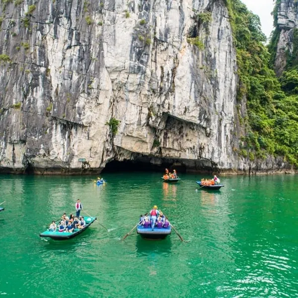 5-Day Vietnam Luxury Trip (5 Star) 		