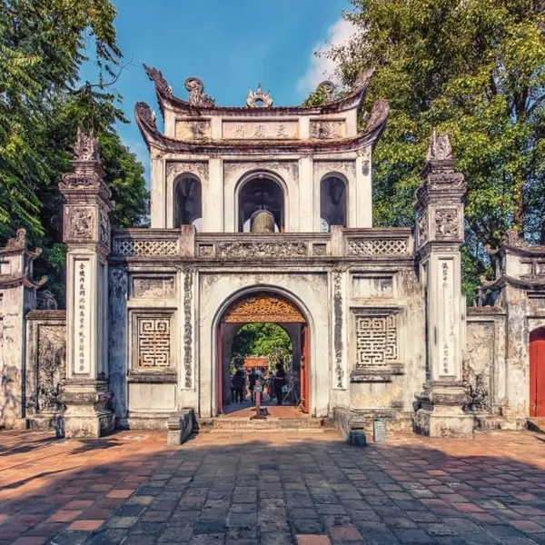 8 DAYS IN VIETNAM AND CAMBODIA 