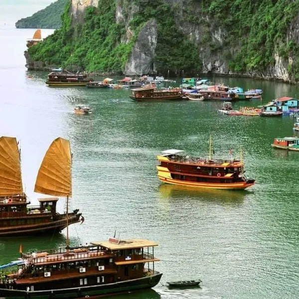 8 DAYS IN VIETNAM AND CAMBODIA 