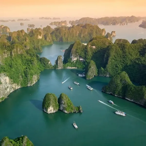 8 DAYS IN VIETNAM AND CAMBODIA 