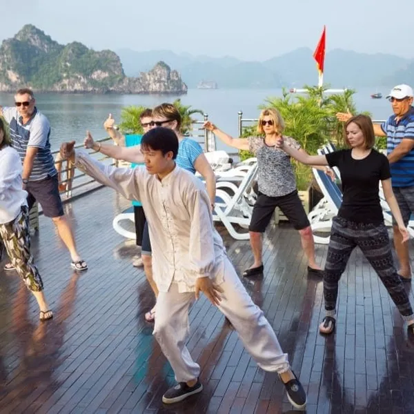 8 DAYS IN VIETNAM AND CAMBODIA 