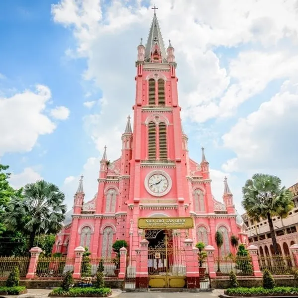 8 NGÀY Ở VIỆT NAM