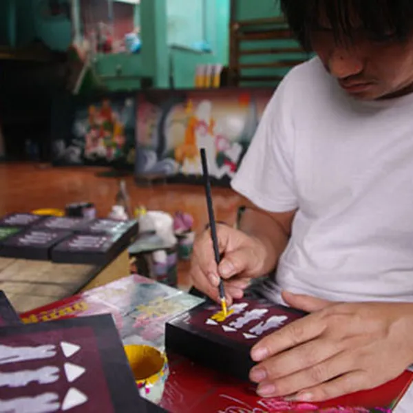 Incense Village, Hat-making & Lacquer Art Full Day Tour