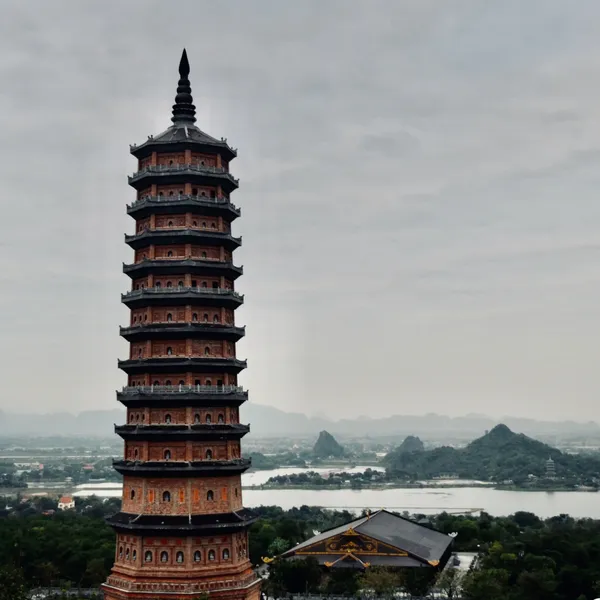 BAI DINH – TRANG AN 1 DAY TRIP