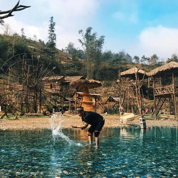 SAPA TREKKING WITH MAO