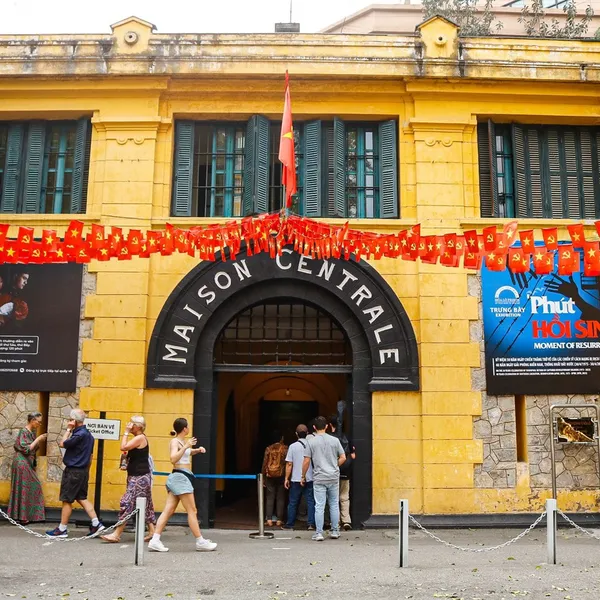 Hanoi Luxury City Half – Day Tour – Morning