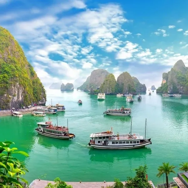 EXPLORE VIETNAM, LAOS & CAMBODIA IN 10 DAYS