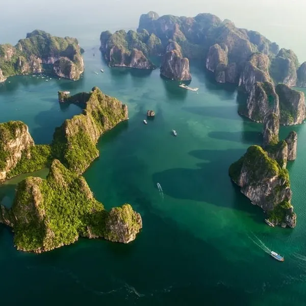 EXPLORE VIETNAM, LAOS & CAMBODIA IN 10 DAYS