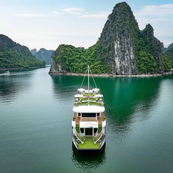 HERCULES PREMIUM 5 STARS CRUISE 1 DAY