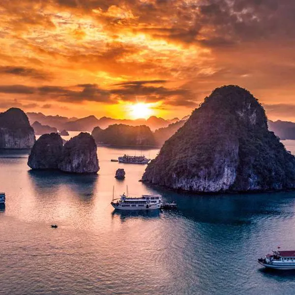HÀ NỘI - HẠ LONG TRÊN TÀU - HOA LƯ (5 Ngày 4 Đêm)