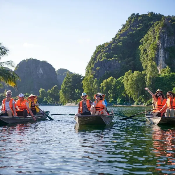 Hoa Lu - Tam Coc - Mua Cave - 1 Day Trip By Limousine