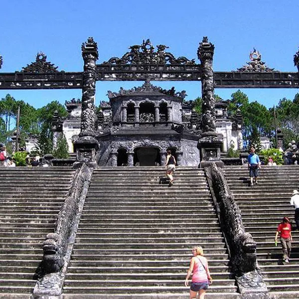 Hue City Tour “Ancient Memories – Culinary Quintessence”