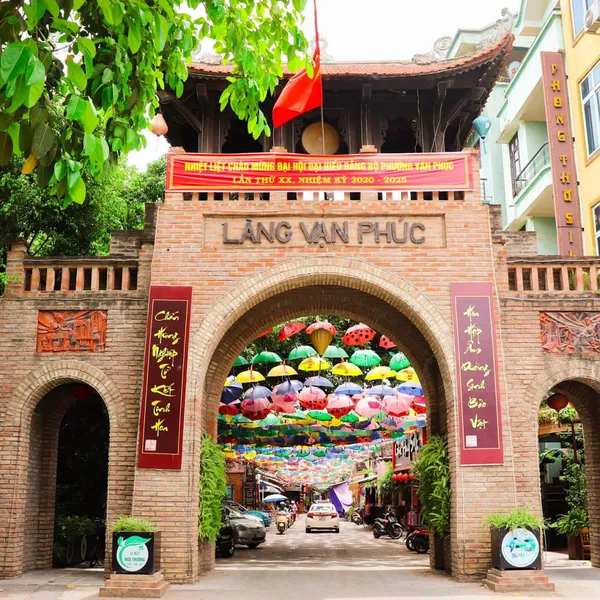 Bat Trang, Incense & hat macking village full day