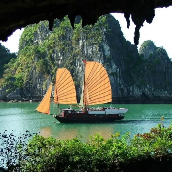 CHUYẾN ĐI TRĂNG MẬT SANG TRỌNG VỚI VIỆT NAM