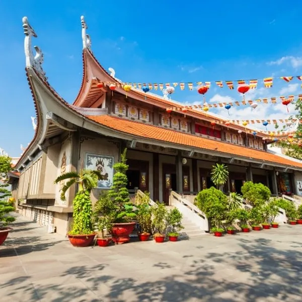 MIỀN NAM VÀ TRUNG VIỆT NAM
