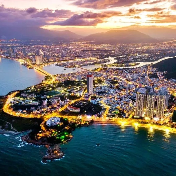 MIỀN NAM VIỆT NAM VỚI KỲ NGHỈ BIỂN Ở NHA TRANG