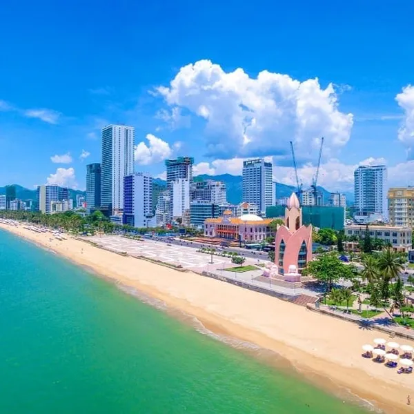 MIỀN NAM VIỆT NAM VỚI KỲ NGHỈ BIỂN Ở NHA TRANG
