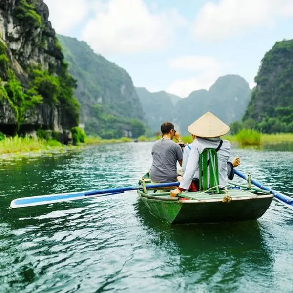 HOA LU – TAM COC – MUA CAVE – THAI VI – BICH DONG + THUNG NHAM BIRD VALLEY 2 DAYS 1 NIGHT