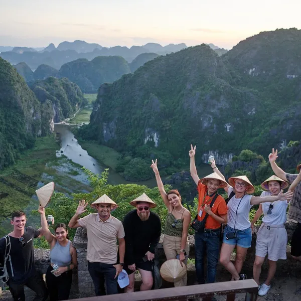Hoa Lu - Tam Coc - Mua Cave - 1 Day Trip By Limousine