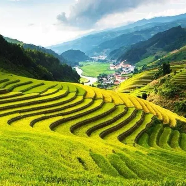 HA NOI – SAPA – FANSIPAN – HA LONG  (5 Days 4 Nights)