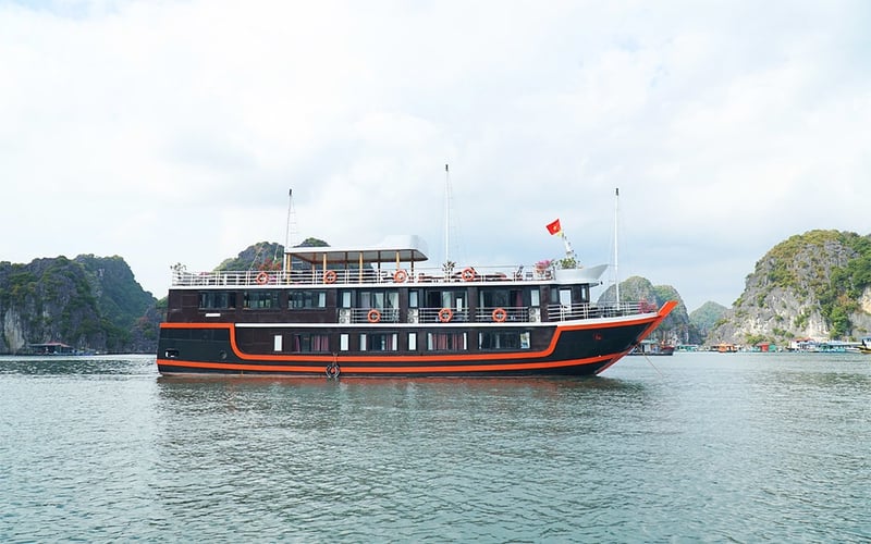 Cat Ba 2 Days 1 Night Cruise | Lan Ha Bay & Viet Hai Village