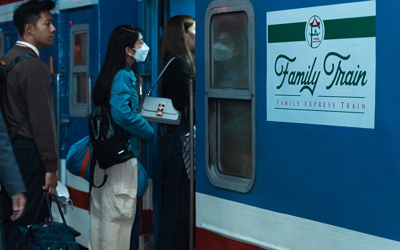 TÀU FAMILY EXPRESS