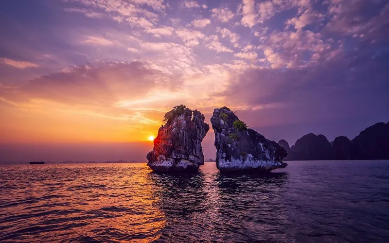 OLYMPUS 5 STAR HALONG BAY DAY CRUISE
