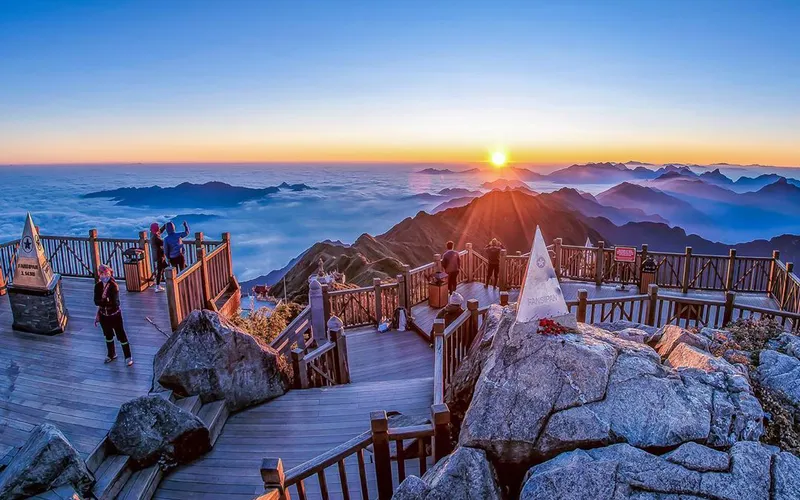 SAPA – FANSIPAN – BY ROAD (4 Days 2 Nights)