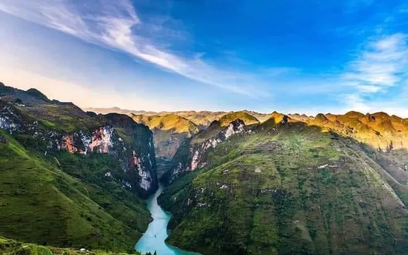 Tour xe Jeep Hà Giang 4 ngày 4 đêm