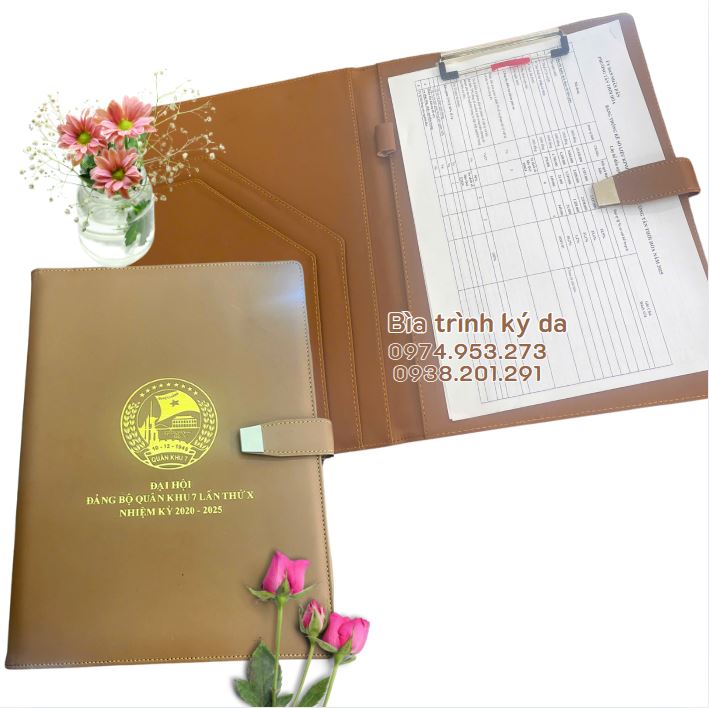 Bìa trình ký da A4 màu vàng bò sang trọng, tiện lợi cho văn phòng Bìa trình ký da A4 màu vàng bò sang trọng, tiện lợi cho văn phòng