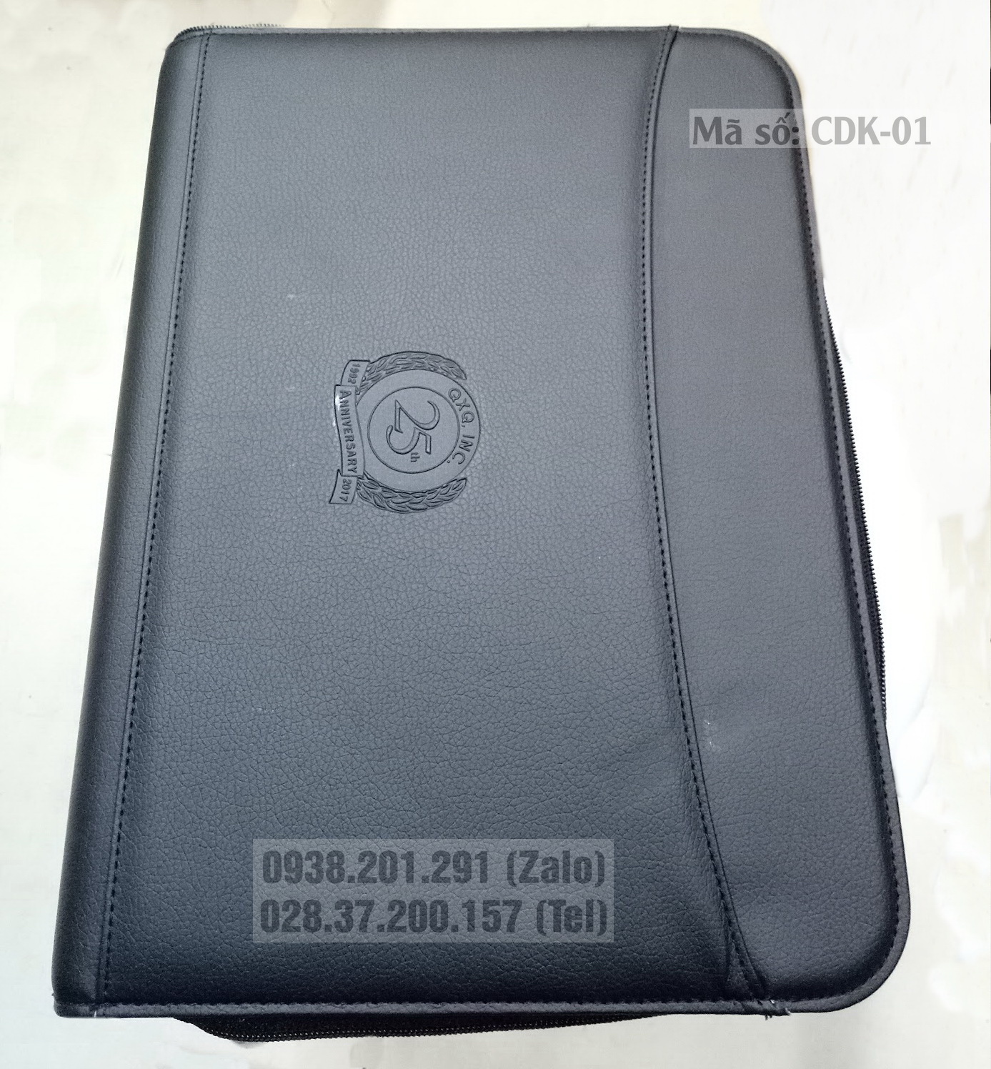 Bìa hồ sơ dây kéo đẹp màu đen a4 ép logo theo yêu cầu giá rẻ tphcm Bìa hồ sơ dây kéo đẹp màu đen a4 ép logo theo yêu cầu giá rẻ tphcm