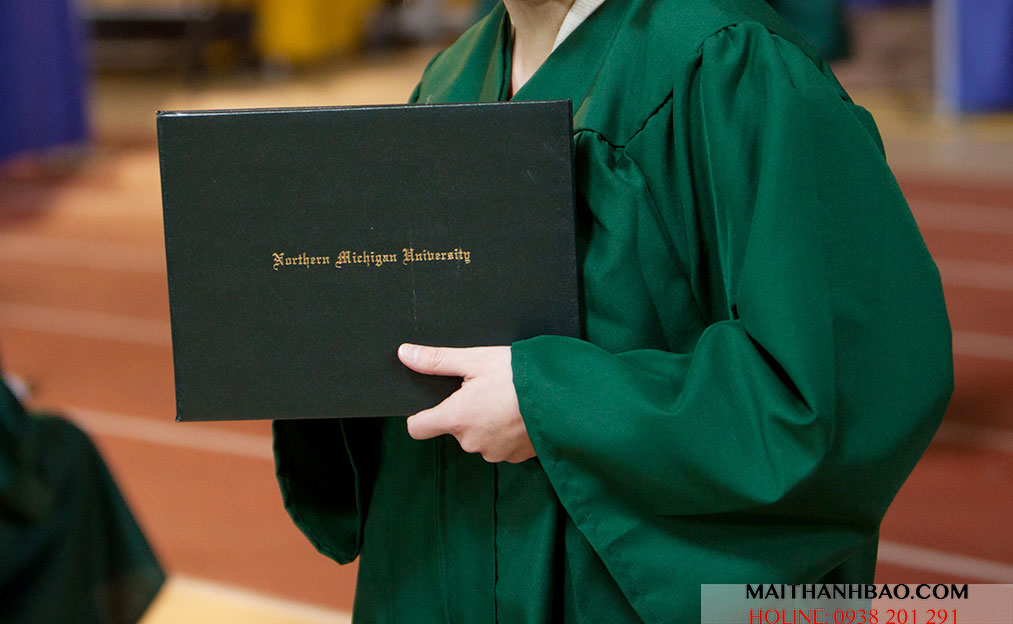 Bìa bằng tốt nghiệp đại học sang trọng và tinh tế Bìa bằng tốt nghiệp đại học sang trọng và tinh tế