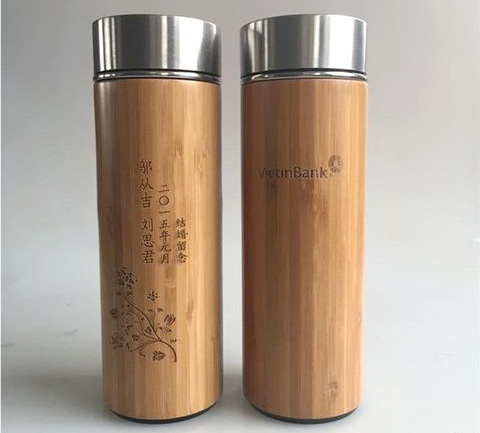 Bình giữ nhiệt gỗ tre trúc màu vàng tự nhiên khắc logo làm quà tặng độc đáo giá rẻ Bình giữ nhiệt gỗ tre trúc màu vàng tự nhiên khắc logo làm quà tặng độc đáo giá rẻ