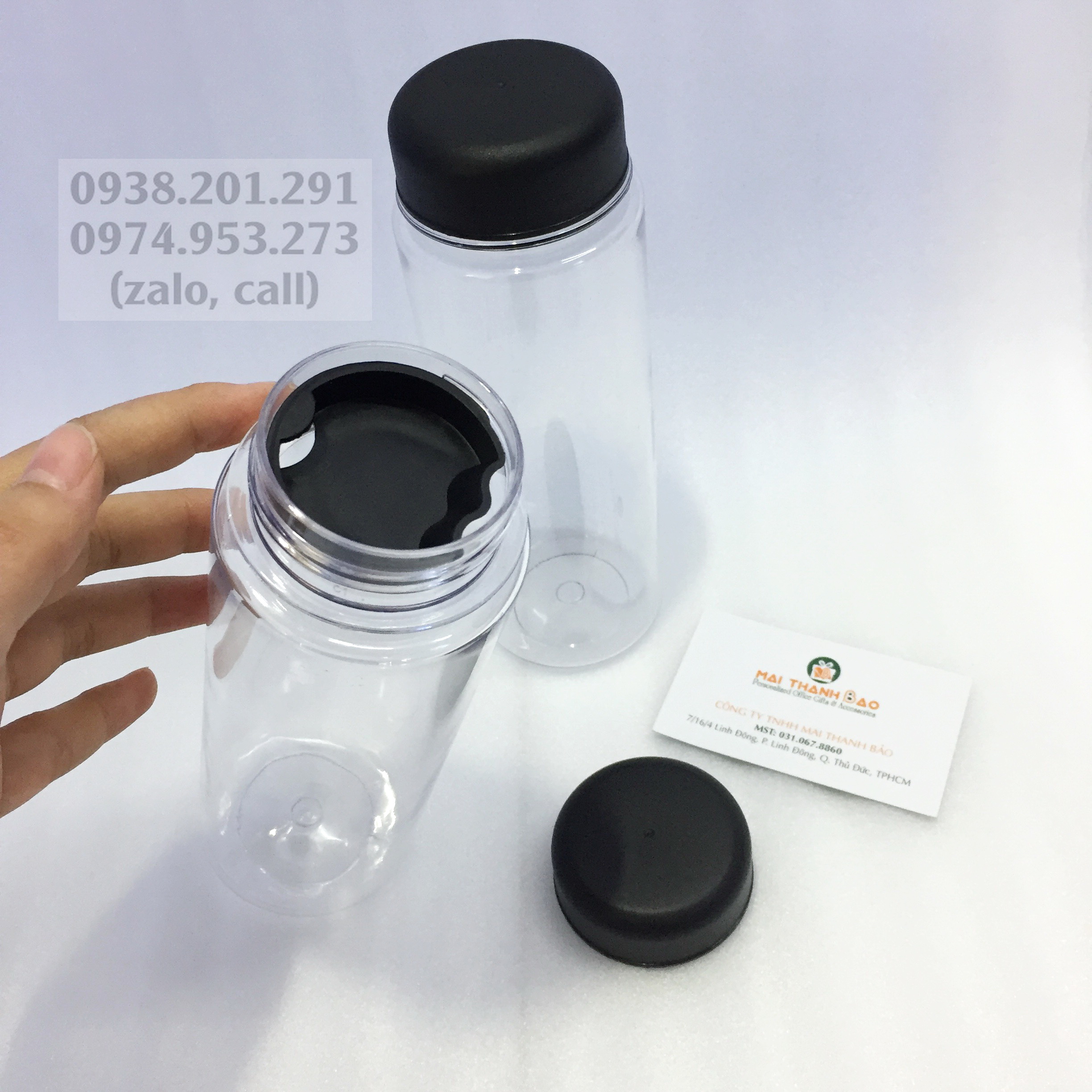 Bình nhựa đựng nước uống in logo làm quà tặng khách hàng doanh nghiệp đẹp giá rẻ Bình nhựa đựng nước uống in logo làm quà tặng khách hàng doanh nghiệp đẹp giá rẻ