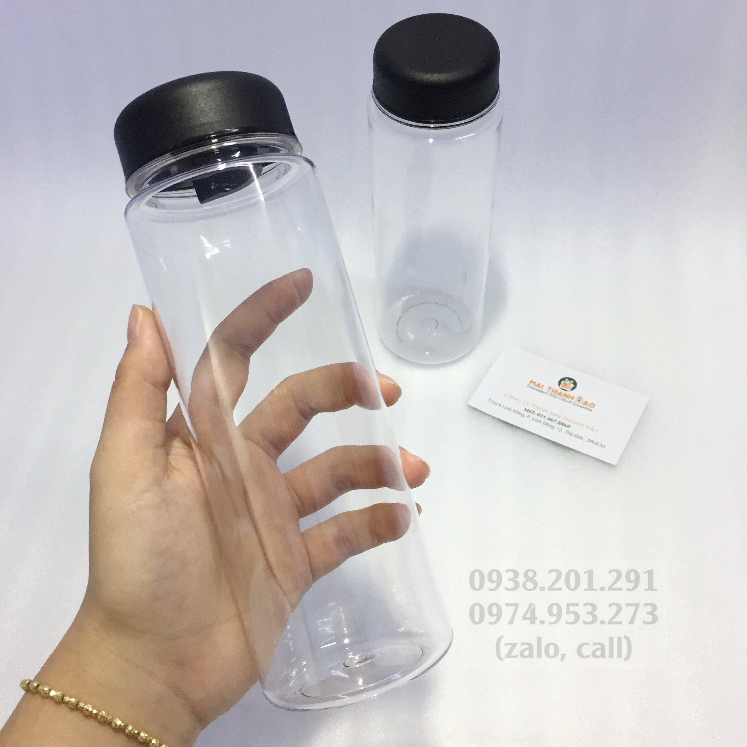 Bình nhựa đựng nước uống in logo làm quà tặng khách hàng doanh nghiệp đẹp giá rẻ Bình nhựa đựng nước uống in logo làm quà tặng khách hàng doanh nghiệp đẹp giá rẻ