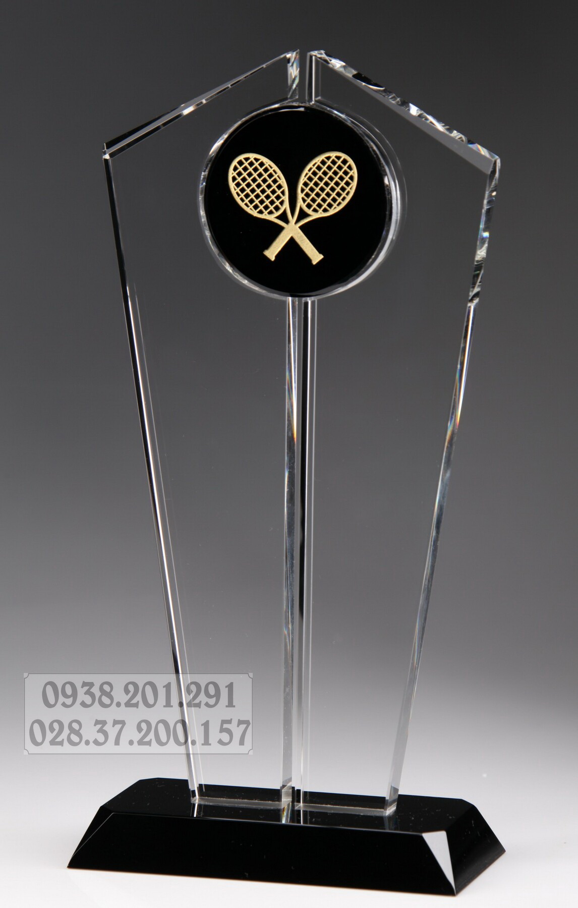 Kỷ niệm chương thủy tinh pha lê hình đôi cặp vợt cầu lông tennis quần vợt giá rẻ tphcm Kỷ niệm chương thủy tinh pha lê hình đôi cặp vợt cầu lông tennis quần vợt giá rẻ tphcm