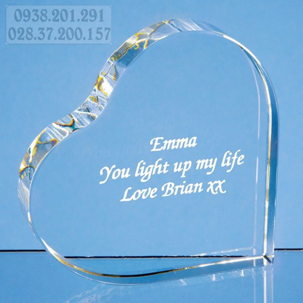 Kỷ niệm chương hình trái tim cúp khắc tên làm quà tặng giá rẻ Kỷ niệm chương hình trái tim cúp khắc tên làm quà tặng giá rẻ