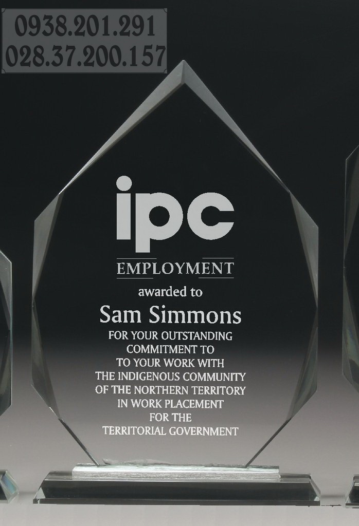 Kỷ niệm chương sản xuất giá rẻ hình thoi, cánh buồm khắc tên quà tặng Kỷ niệm chương sản xuất giá rẻ hình thoi, cánh buồm khắc tên quà tặng