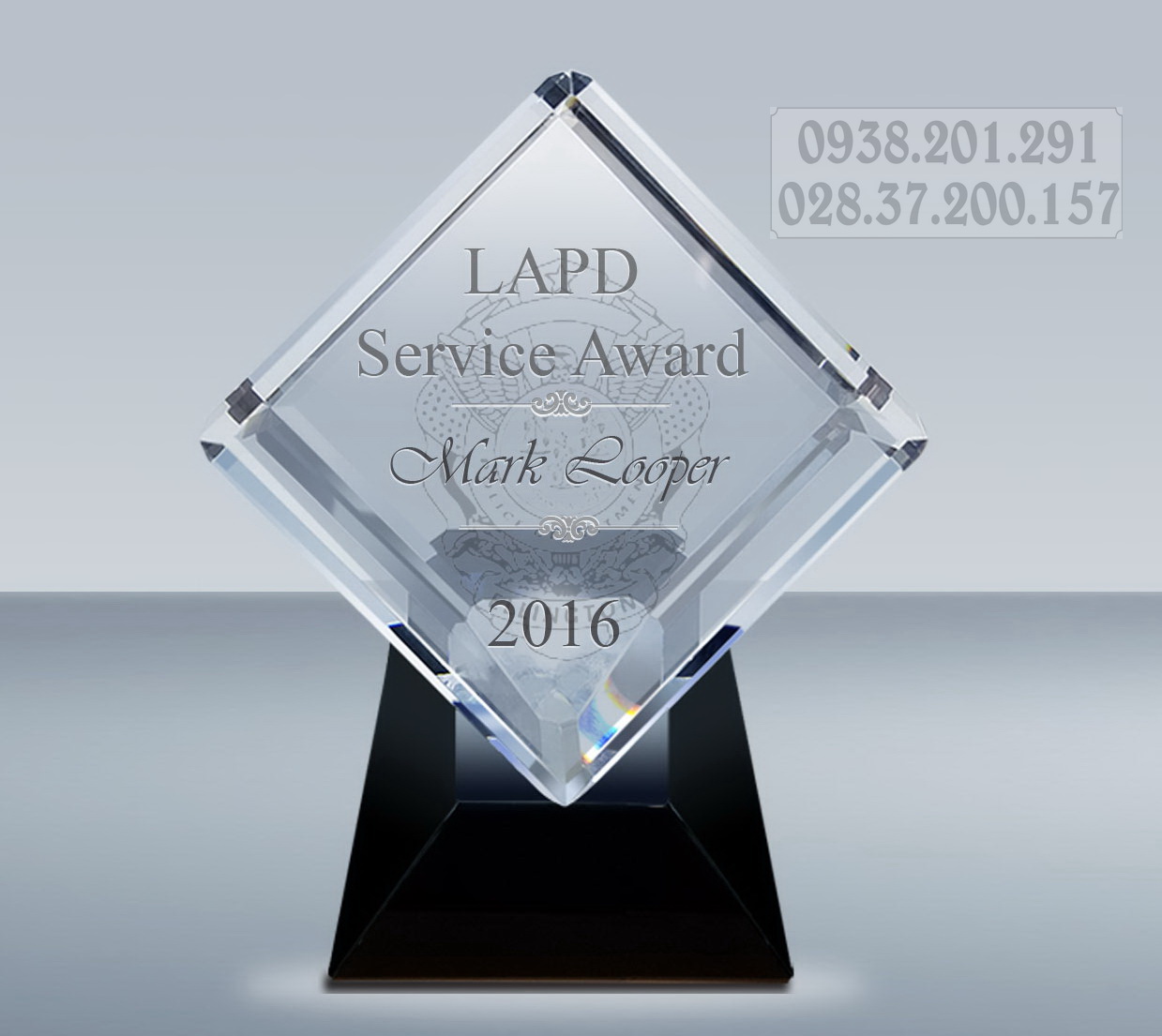 Kỷ niệm chương thủy tinh pha lê hình thoi tứ giác giá rẻ tphcm Kỷ niệm chương thủy tinh pha lê hình thoi tứ giác giá rẻ tphcm