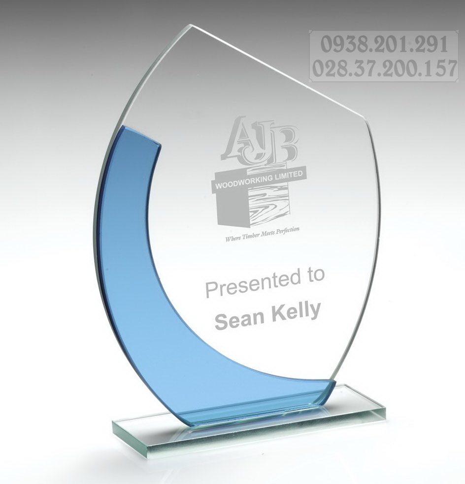 Kỷ niệm chương sản xuất giá rẻ hình thoi, cánh buồm khắc tên quà tặng Kỷ niệm chương sản xuất giá rẻ hình thoi, cánh buồm khắc tên quà tặng