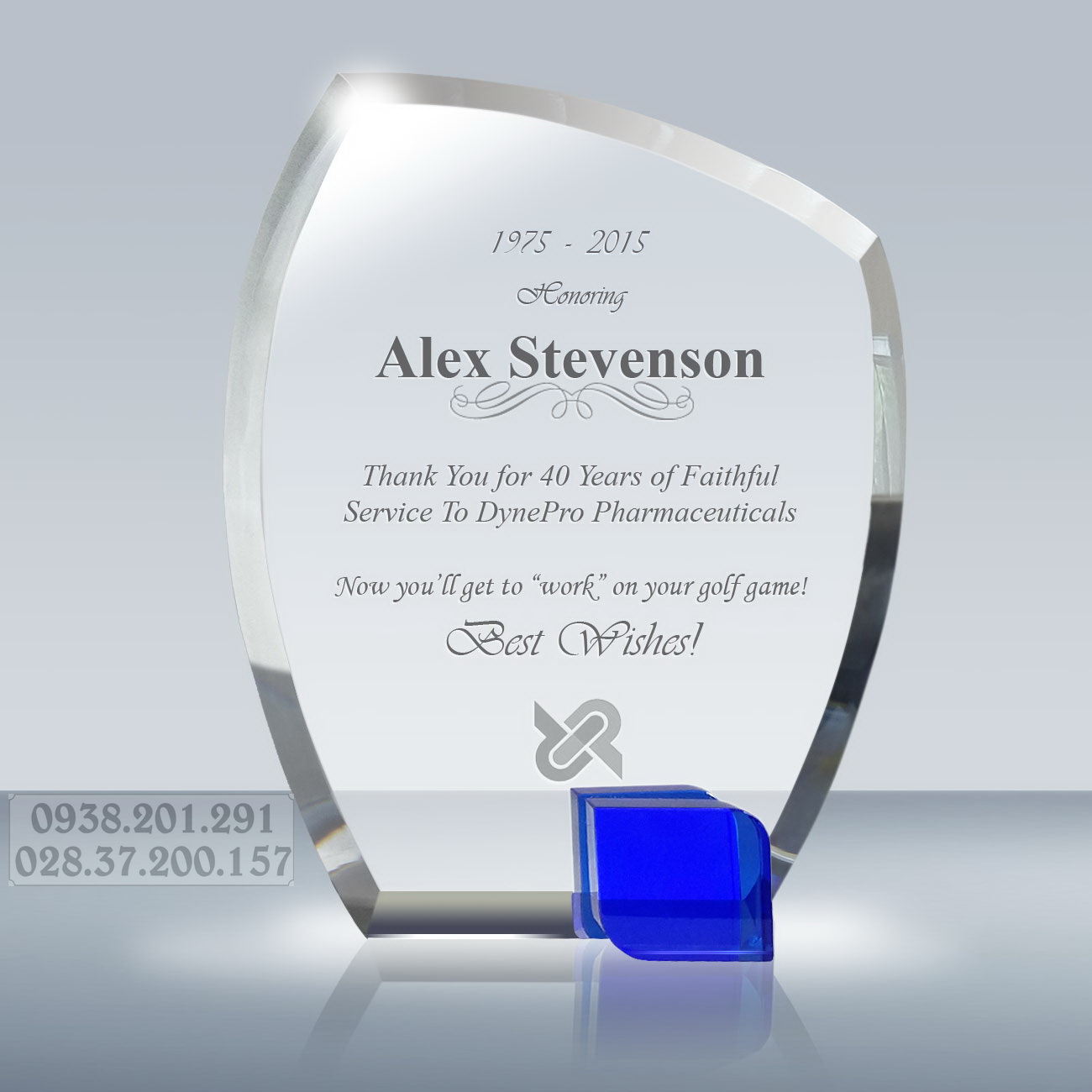 Kỷ niệm chương thủy tinh pha lê hình tảng đá giá rẻ tphcm Kỷ niệm chương thủy tinh pha lê hình tảng đá giá rẻ tphcm