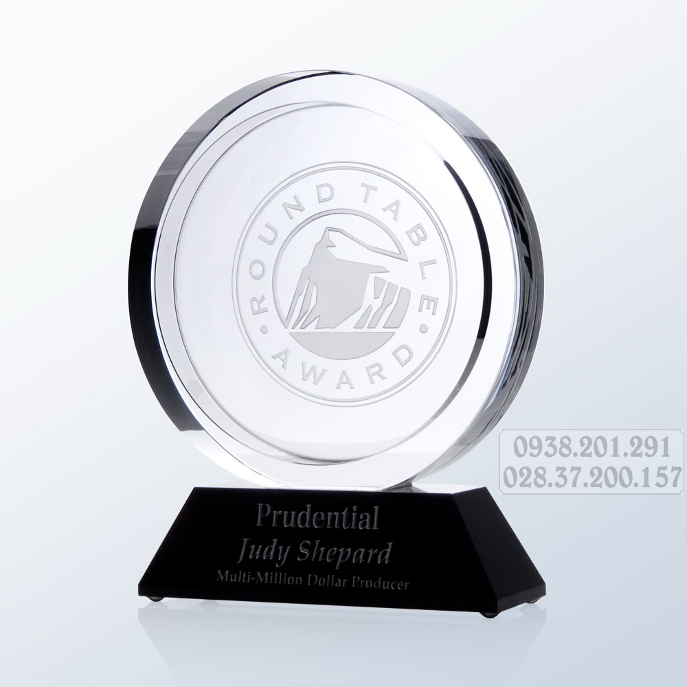 Kỷ niệm chương hình tròn pha lê thủy tinh khắc chữ giá rẻ tphcm Kỷ niệm chương hình tròn pha lê thủy tinh khắc chữ giá rẻ tphcm