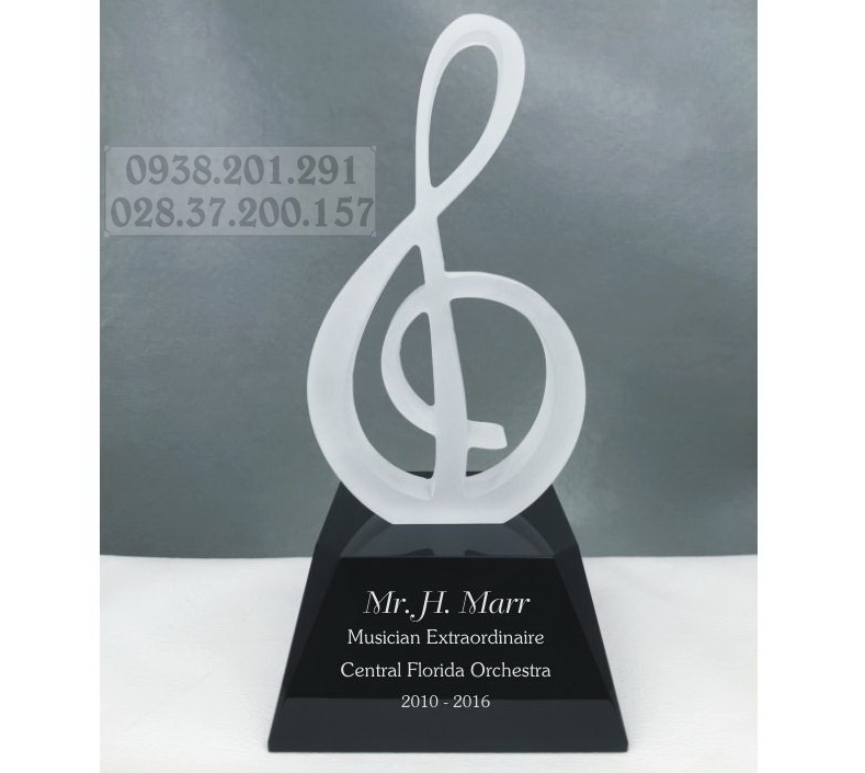 Kỷ niệm chương thủy tinh pha lê hình nốt nhạc giá rẻ tphcm Kỷ niệm chương thủy tinh pha lê hình nốt nhạc giá rẻ tphcm