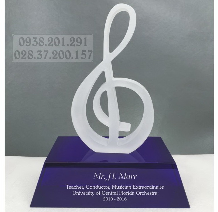 Kỷ niệm chương thủy tinh pha lê hình nốt nhạc giá rẻ tphcm Kỷ niệm chương thủy tinh pha lê hình nốt nhạc giá rẻ tphcm