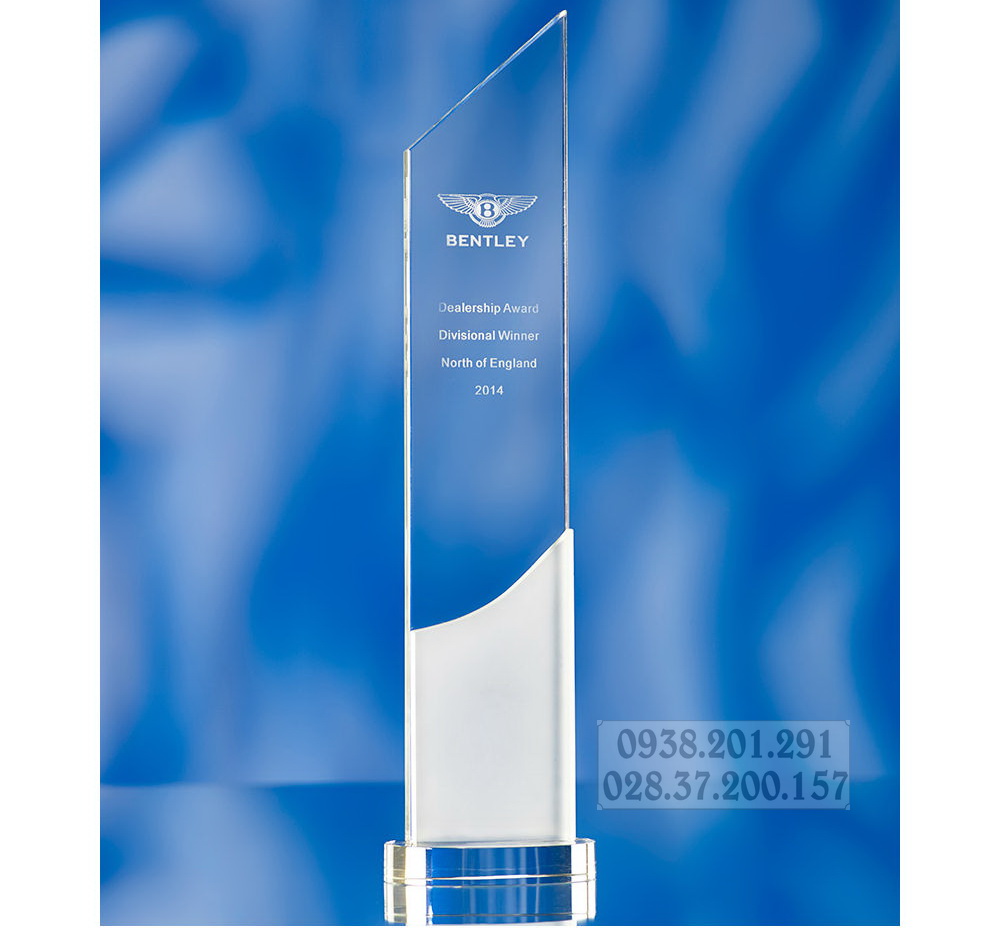 Kỷ niệm chương pha lê thủy tinh hình trụ đứng đẹp giá rẻ tphcm Kỷ niệm chương pha lê thủy tinh hình trụ đứng đẹp giá rẻ tphcm