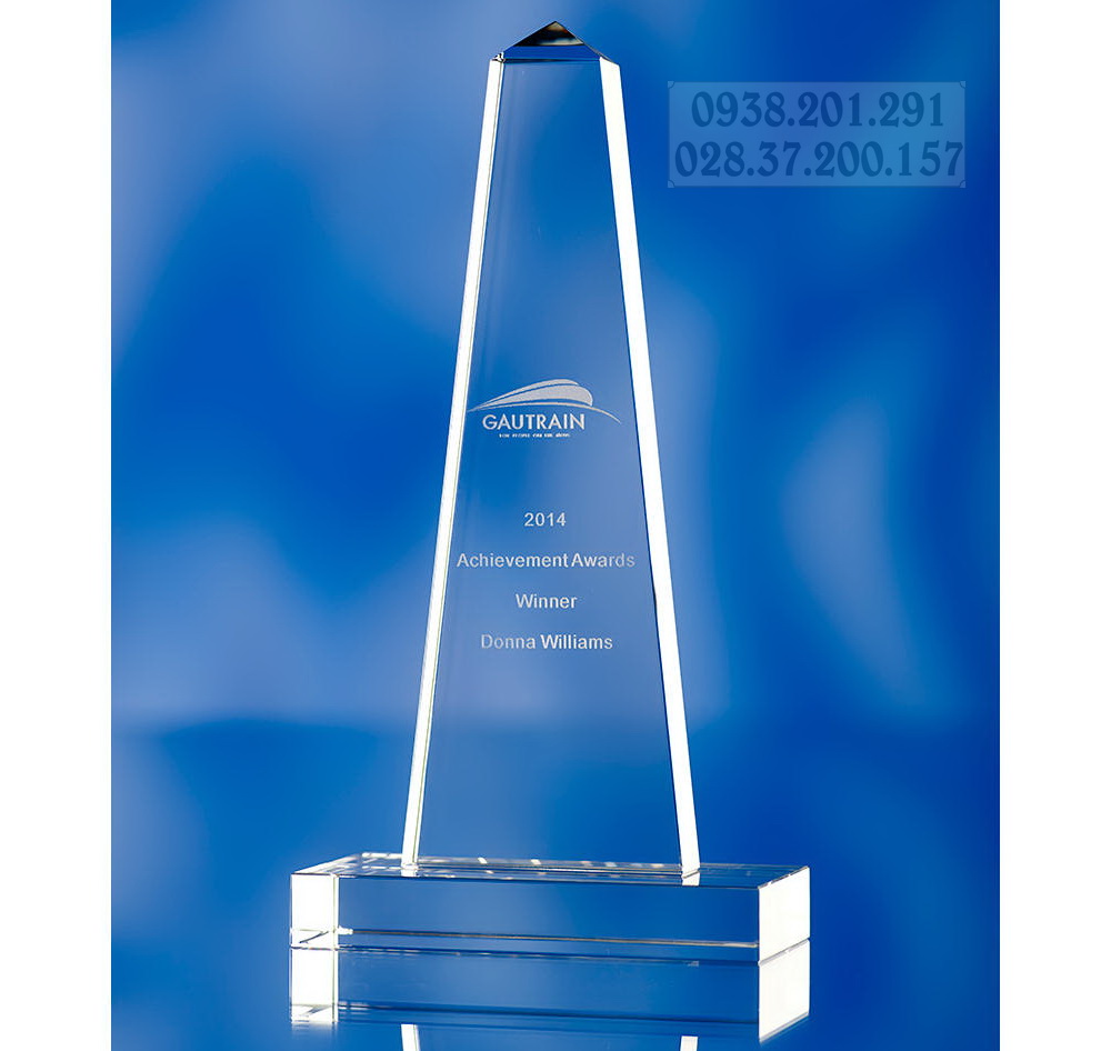 Kỷ niệm chương pha lê thủy tinh hình trụ đứng đẹp giá rẻ tphcm Kỷ niệm chương pha lê thủy tinh hình trụ đứng đẹp giá rẻ tphcm