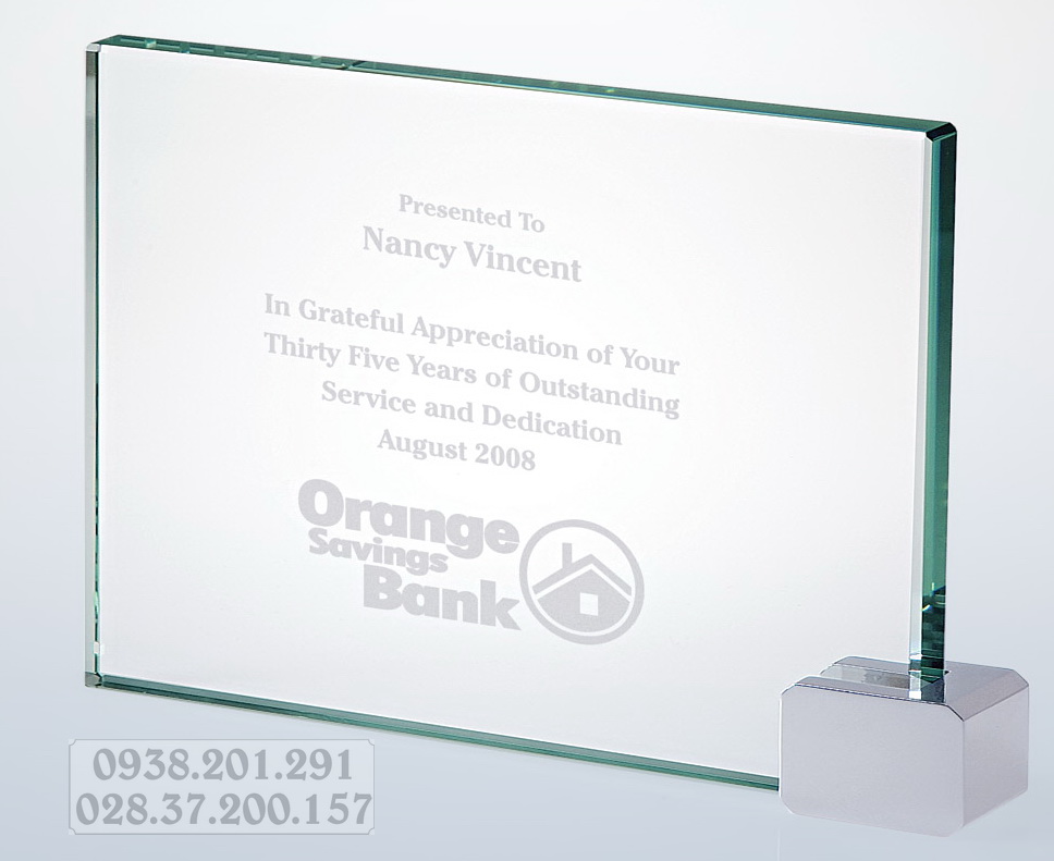 Kỷ niệm chương hình tấm bảng dạng vuông pha lê thủy tinh giá rẻ tphcm Kỷ niệm chương hình tấm bảng dạng vuông pha lê thủy tinh giá rẻ tphcm