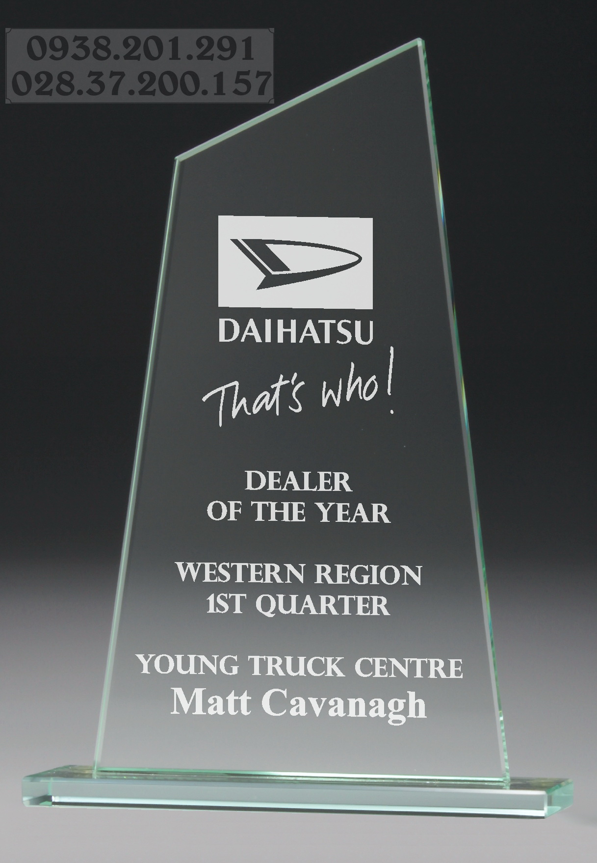 Kỷ niệm chương hình tấm bảng dạng vuông pha lê thủy tinh giá rẻ tphcm Kỷ niệm chương hình tấm bảng dạng vuông pha lê thủy tinh giá rẻ tphcm