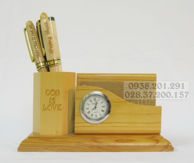 Hộp gỗ để bàn đẹp giành tặng cho đồng nghiệp Hộp gỗ để bàn đẹp giành tặng cho đồng nghiệp