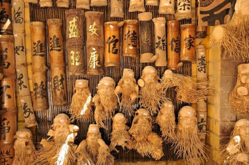 Các sản phẩm làm từ tre vừa giản dị, mộc mạc mà còn được khách du lịch rất ưa thích Các sản phẩm làm từ tre vừa giản dị, mộc mạc mà còn được khách du lịch rất ưa thích